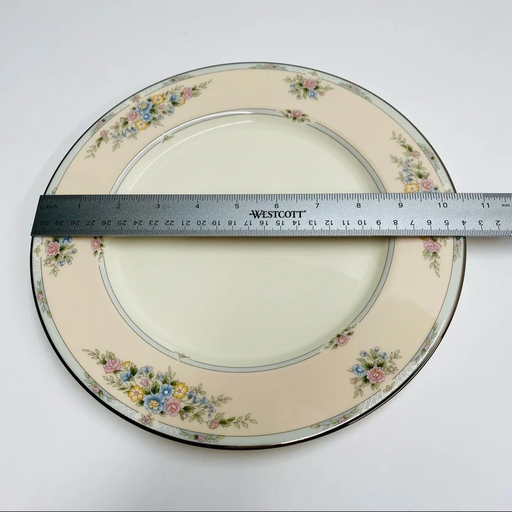 Gorham Weddington 10 5/8 inches dinner plate floral with silver trim Elegant